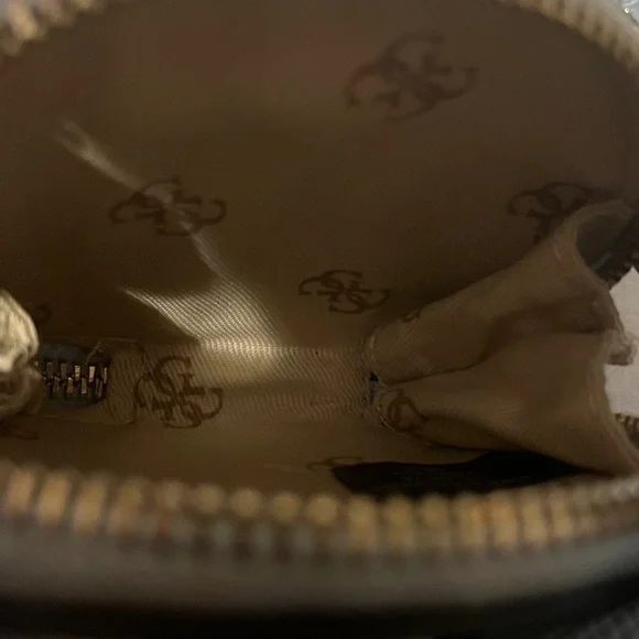 GUESS Light Blue Shoulder Bag with Coin Pouch New Without Tags - Picture 9 of 10